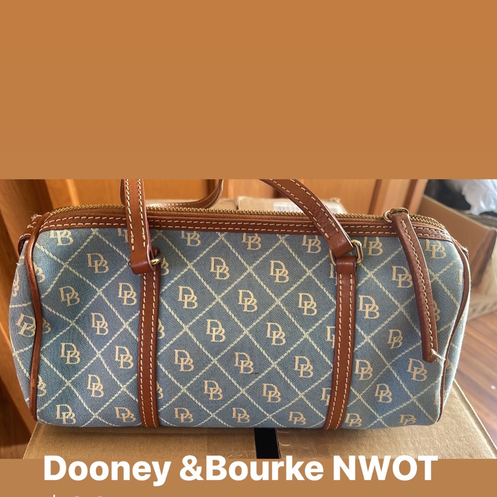 Dooney& Bourke